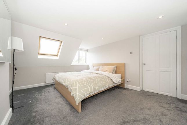 Flat 3, 11, The Avenue, Sunbury-On-Thames photo 4
