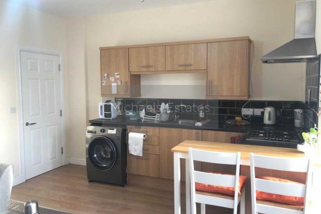 Flat to rent in Winchester Avenue, Leicester