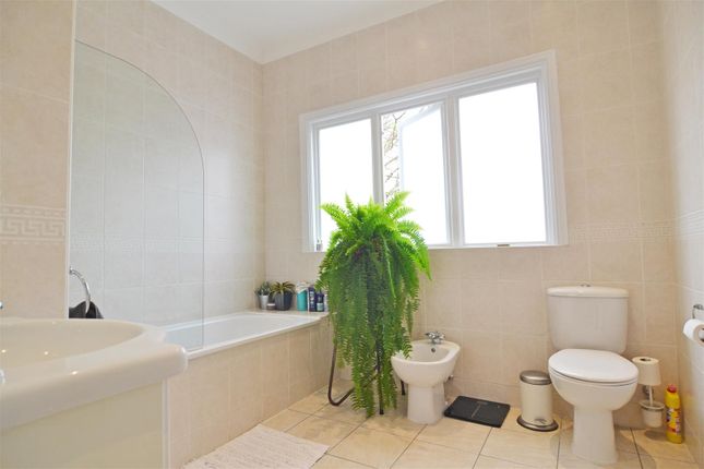 Semi-detached house to rent in Gloucester Road, Teddington