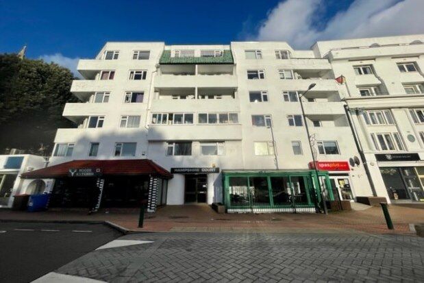Thumbnail Flat to rent in Hampshire Court, Bournemouth