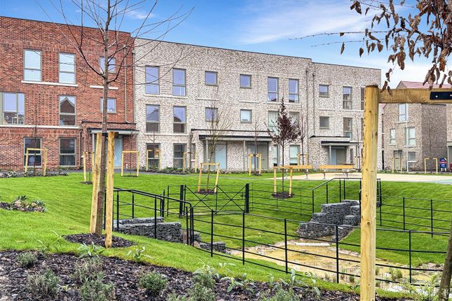 Thumbnail Town house for sale in Titch Street, Cambridge