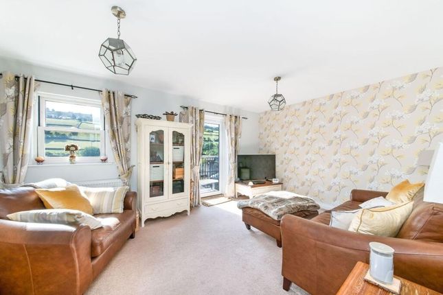 97E,, Woodhead Road, Holmfirth photo 2