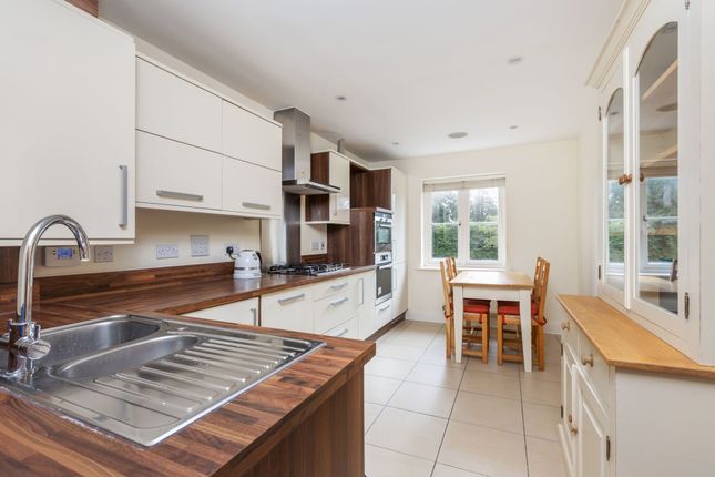 Flat 9, Kirtling Place, Winchester photo 2