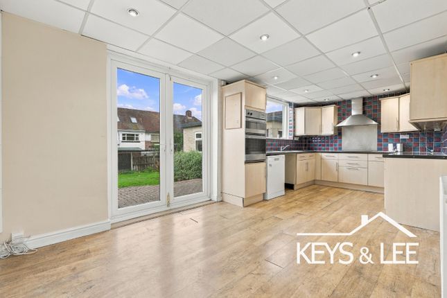 Bower Close, Romford photo 2