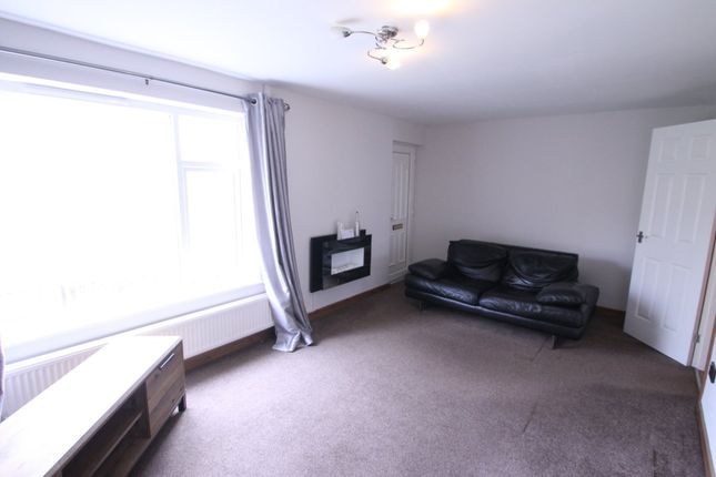 59, Glenville Close, Hoyland photo 5