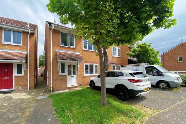 End terrace house to rent in Heathfield Drive, Mitcham