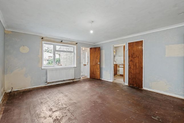 49 Aspinall Close, Lowestoft photo 4