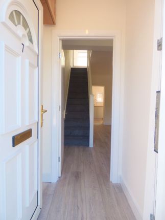 7 James Road, Bridgend photo 3