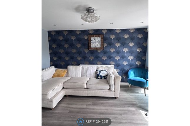 Elderberry Close, Romford photo 5