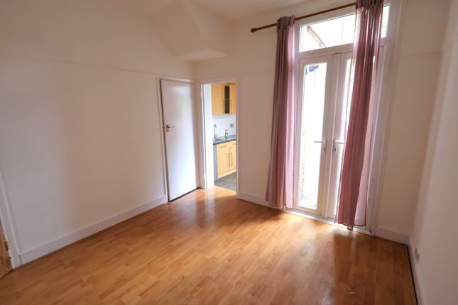 149, Haldane Road, East Ham, London photo 3