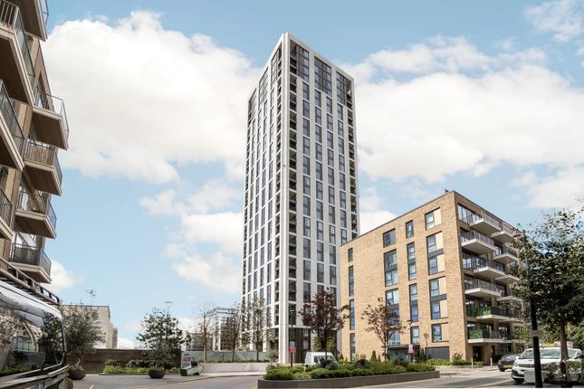 Thumbnail Flat to rent in Kings Tower, Bridgewater Avenue, Hammersmith