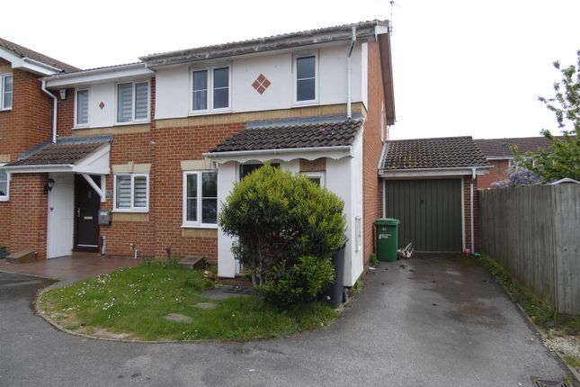 End terrace house to rent in Hunters Way, Cippenham, Slough