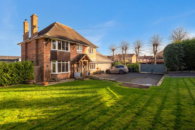 Thumbnail Detached house for sale in Church Walk Atherstone, Warwickshire