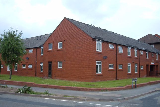 1 bed flat to rent in Windridge Court, Llwyn Road, Oswestry SY11