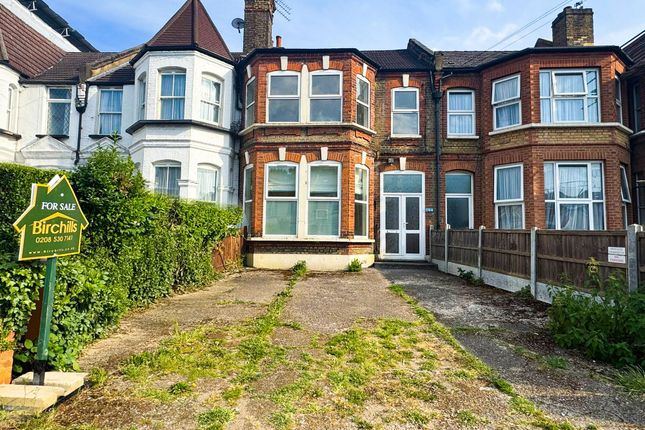 Thumbnail Flat for sale in Fillebrook Road, London