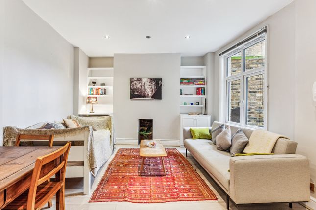 Flat to rent in Highbury Quadrant, Highbury