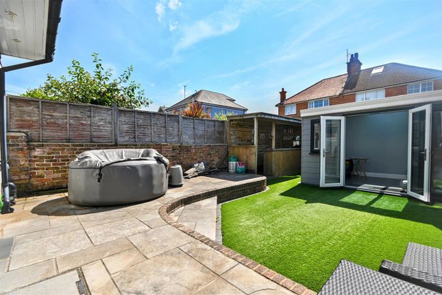 22, Desmond Road, Eastbourne photo 4