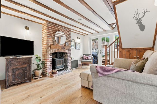 6 North End, Buckhurst Hill photo 2