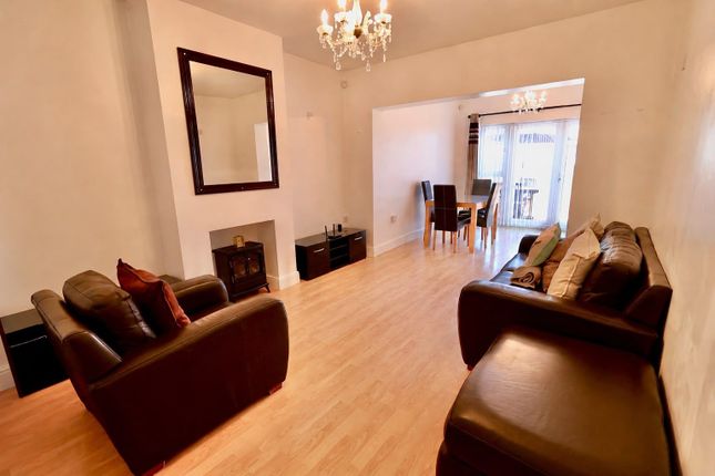 15, Chalk Pit Avenue, Orpington photo 2