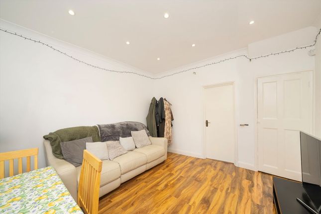159, Derinton Road, London photo 4