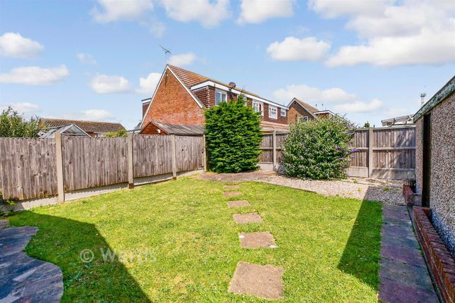 2-bed bungalow on 3, Chestnut Drive, Broadstairs, £275,000