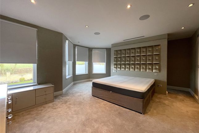 Flat to rent in Murano House, 389 Cockfosters Road, Hadley Wood, Hertfordshire