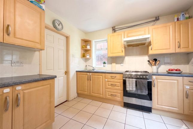 47, Evergreen Road, Camberley photo 3