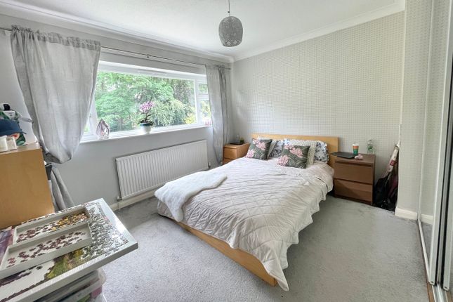 100b, Aldershot Road, FLEET photo 4