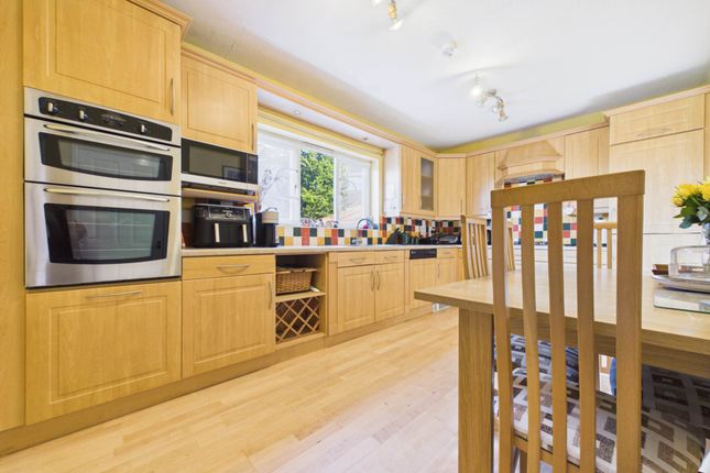 48, Craigs Crescent, Falkirk photo 3