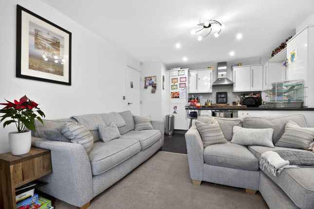 Flat 4, 79, Knaresborough Road, Harrogate photo 2