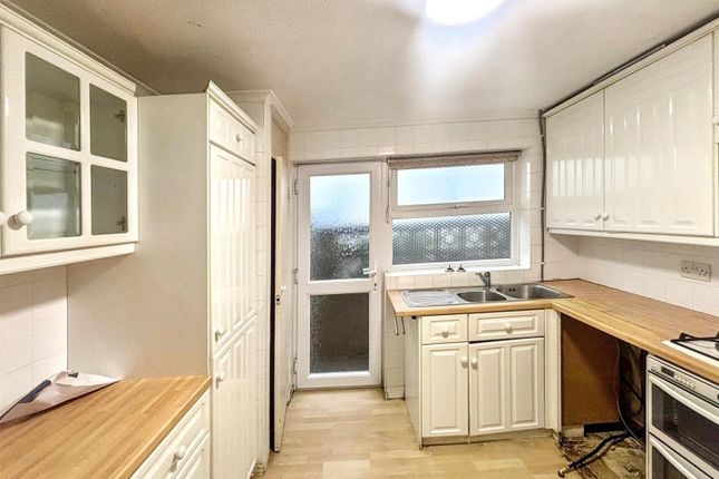 270, Seven Sisters Road, Eastbourne photo 3
