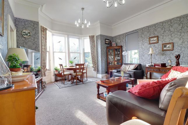 Flat for sale in Westhill, Hessle