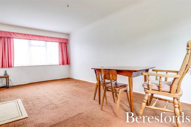 End terrace house for sale in Hawthorn Avenue, Brentwood