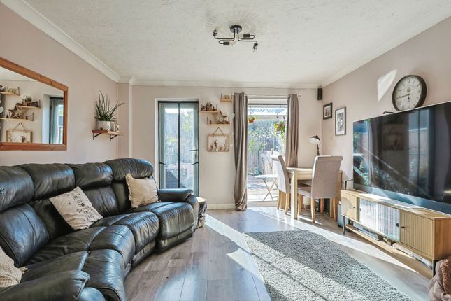 8, Georges Mews, Wimborne photo 4