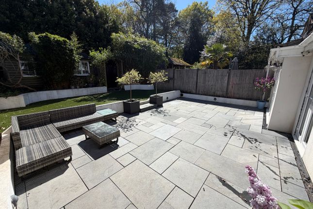 24, Regent Way, Camberley photo 3