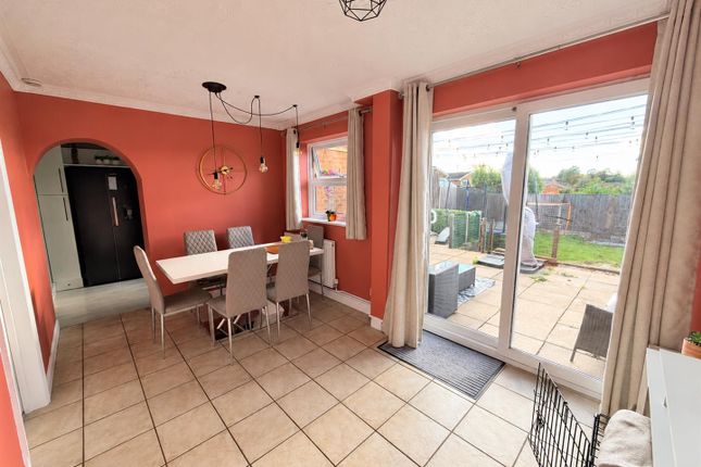 23, Whittleford Grove, Birmingham photo 4