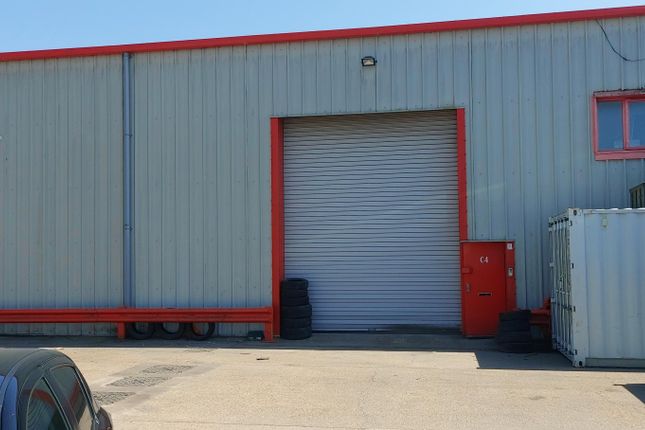 Warehouse to let in Botany Way, Purfleet