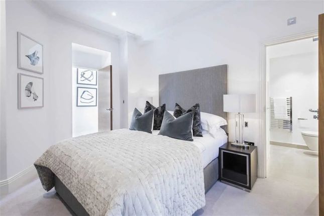 Penthouse to rent in Starboard Penthouse, Palace Wharf, Rainville Road, London