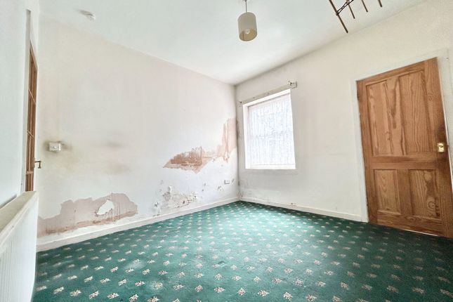 120, Conway Road, Llandudno Junction photo 4
