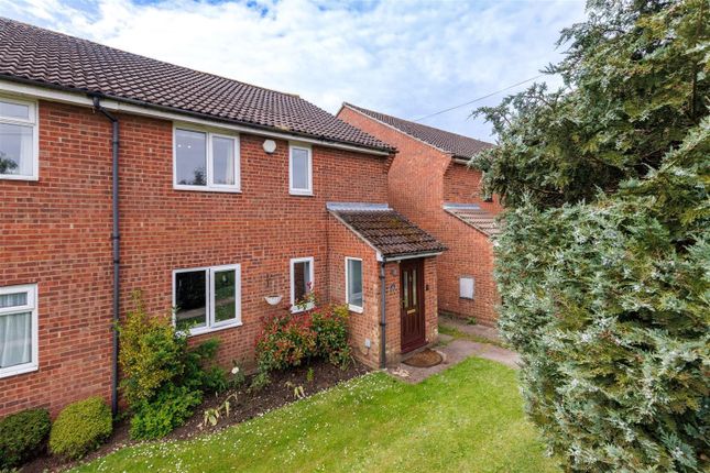 Thumbnail Flat for sale in Weald Hall Lane, Thornwood, Epping