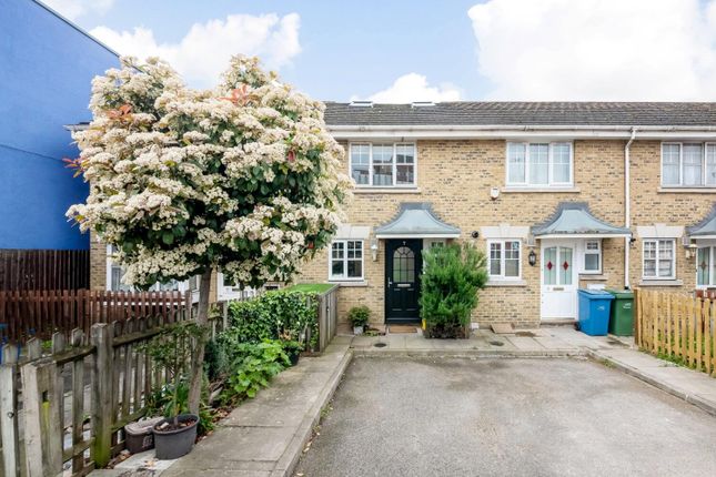 Thumbnail Terraced house for sale in Staffordshire Street, Peckham, London