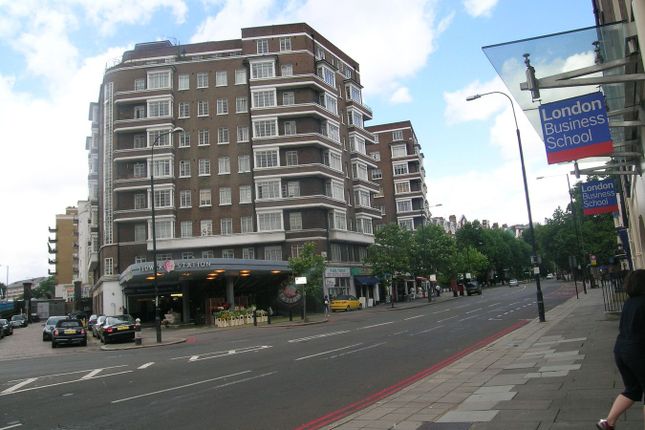 Rossmore Court, Regents Park, London photo 5