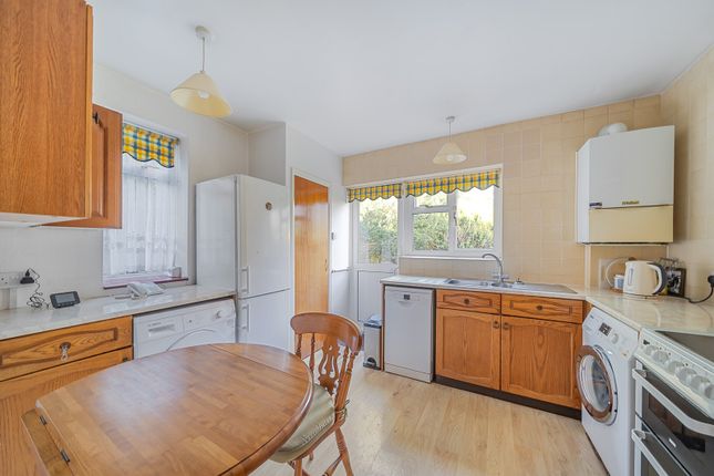 1, Chigwell Hurst Court, Pinner photo 4
