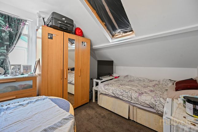 5 Grange Park Road, Thornton Heath photo 4