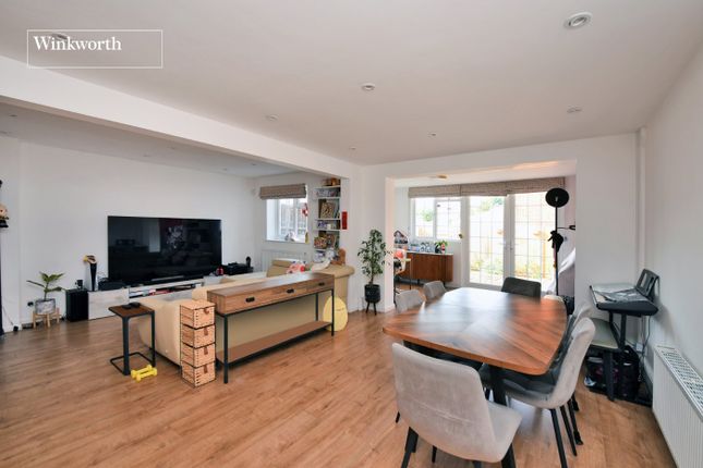 26, Penshurst Way, Sutton photo 4