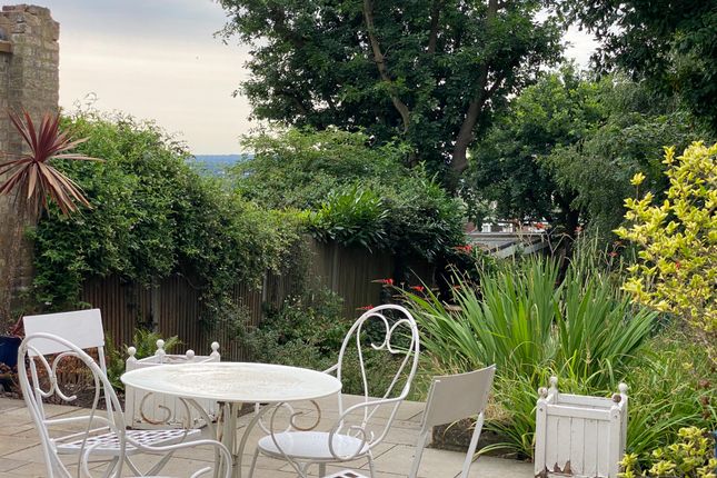 51a, Ross Road, London photo 4
