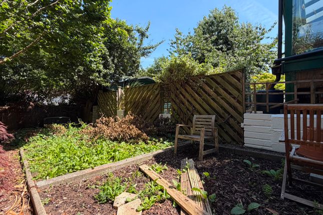 2-bed house on 24, Bristol, £1,500/mo