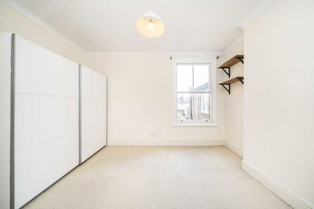 Flat 6, 142, Queenstown Road, London photo 4