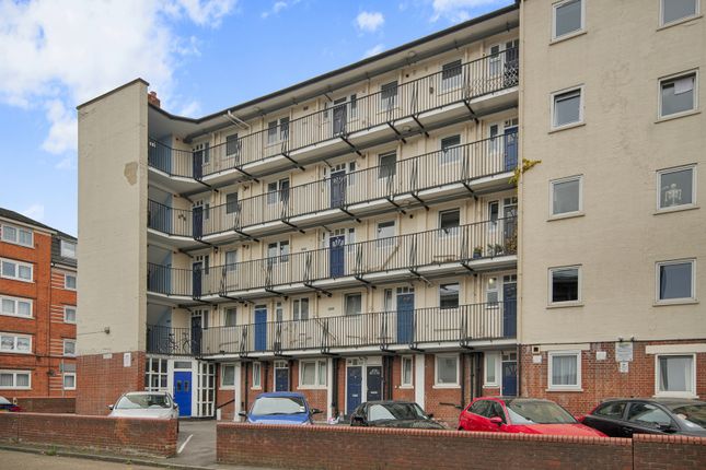 Flat 59, Godley V C House, Digby Street, London photo 4