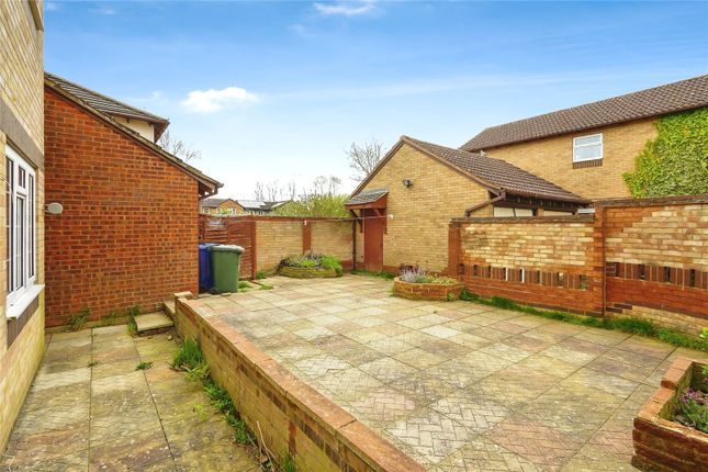 Detached house for sale in Spindleside, Bicester, Oxfordshire